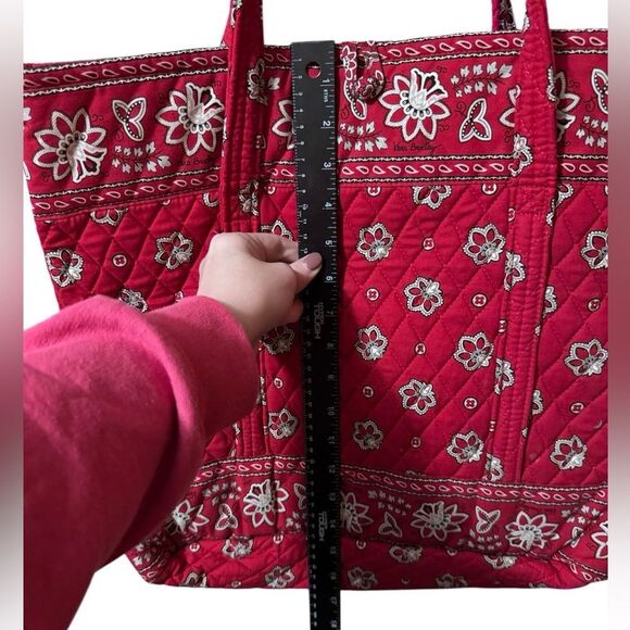 NWOT – Vera Bradley Tote & NWT Makeup Bag Set Retired Red Bandana Print, Vintage - Picture 9 of 11